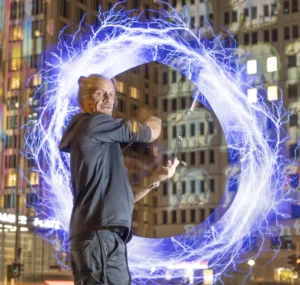 Jan Gerken, Zauberer aus Berlin mit Lichterzauber auf dem Lichterfest der Köhlerei Bad Freienwalde