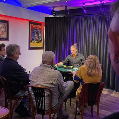 Tischzauberei von Jan Gerken im magischen Zirkel Berlin