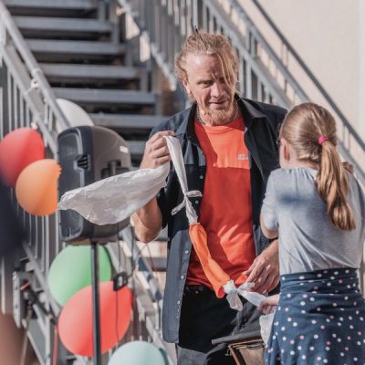 Zauberer und Zauberlehrer Jan Gerken mit seiner Zaubershow für Kinder